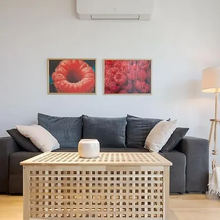 Estera Apt, 4 Guests, Self Check In, Free Parking Sofya